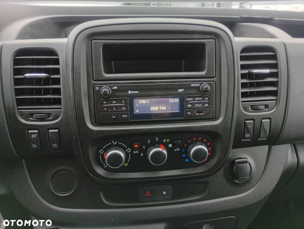 Renault TRAFIC - 12