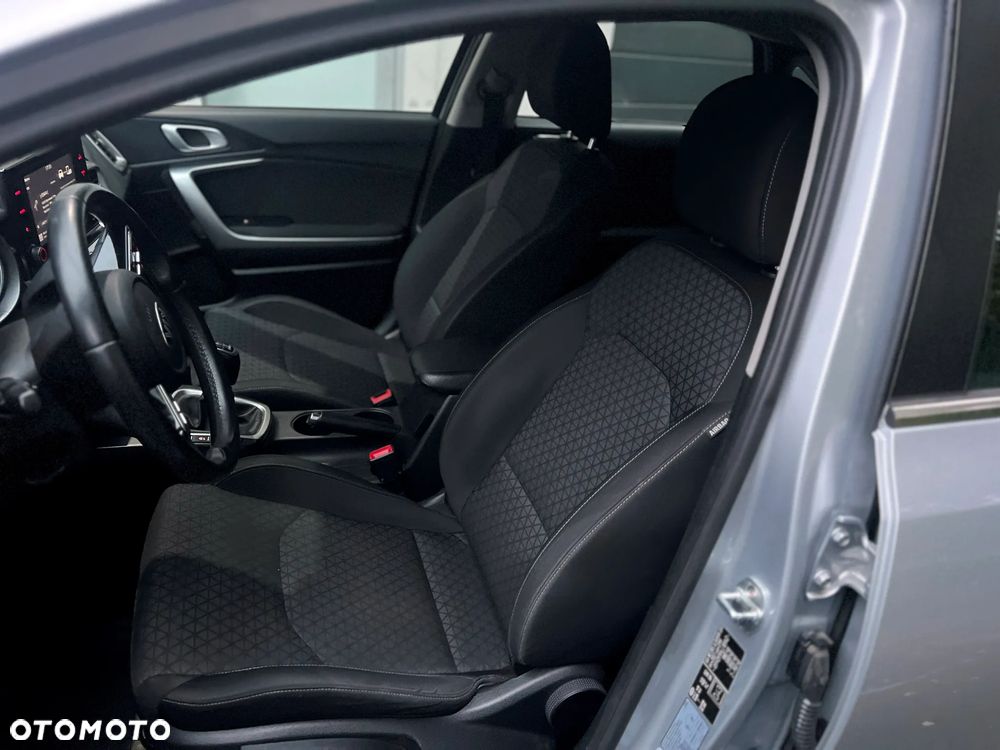 Kia Ceed 1.6 CRDi SCR M - 24