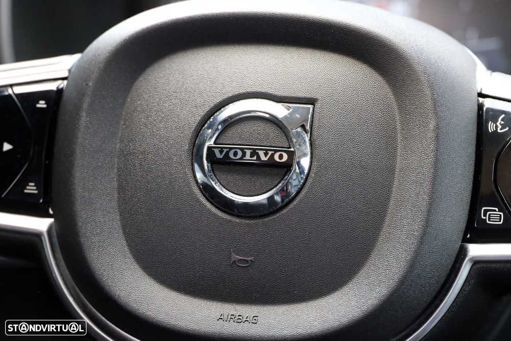 Volvo XC 90 2.0 D5 Momentum AWD - 24