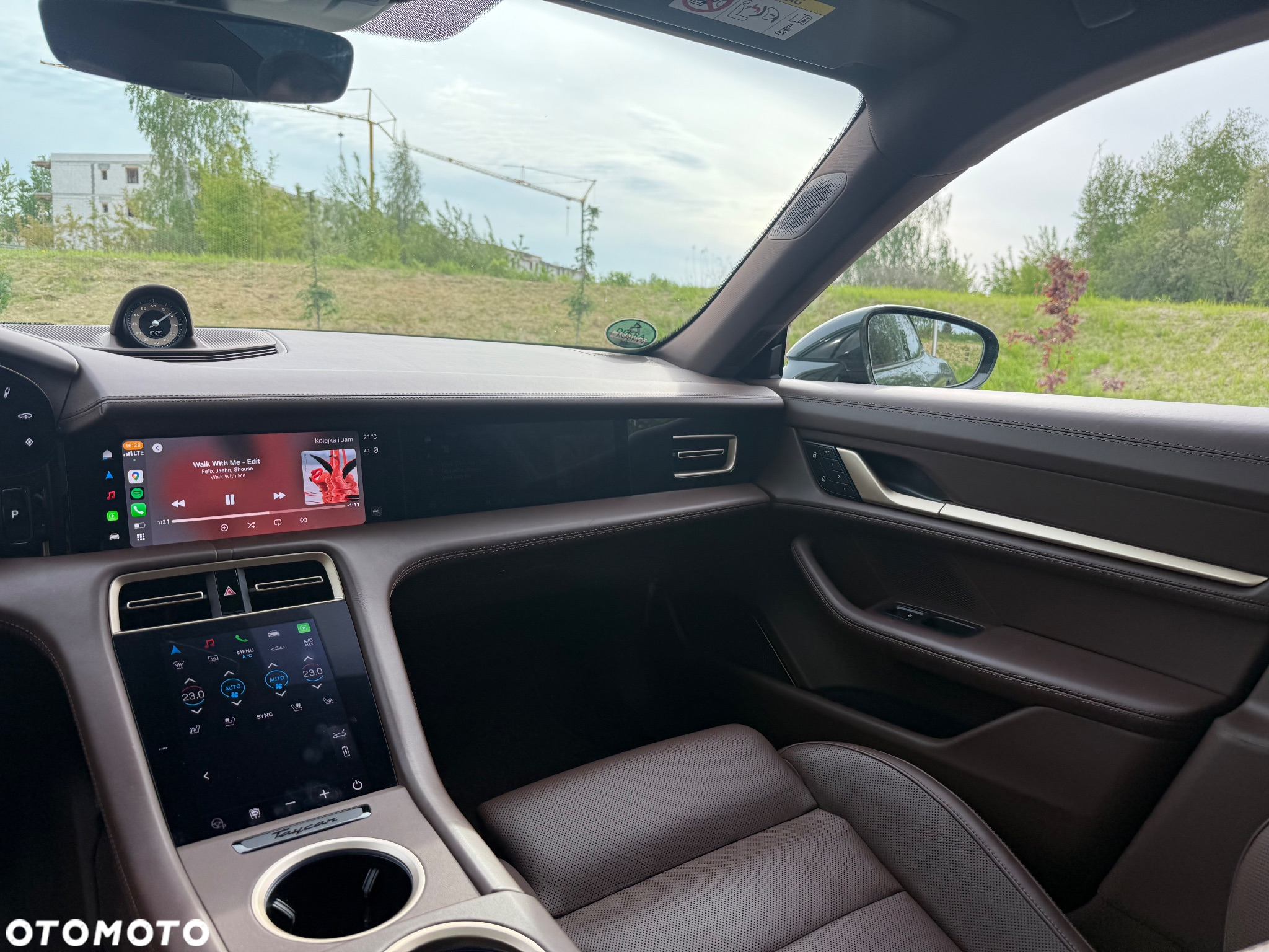 Porsche Taycan 105kWh Performance Plus - 14