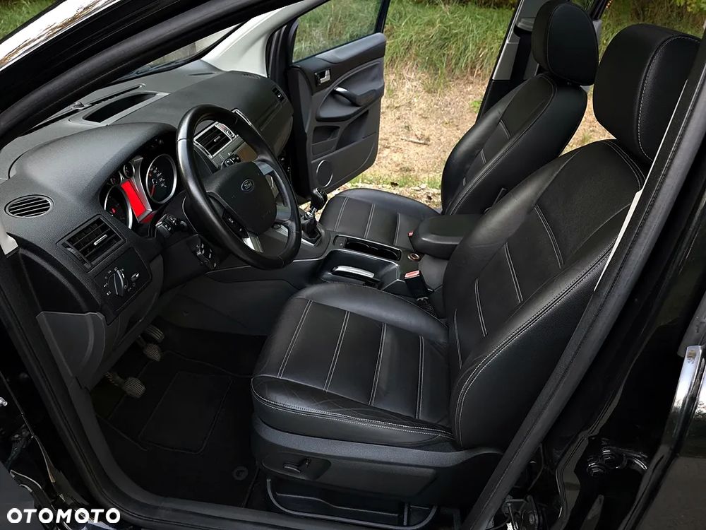 Ford Kuga 2.0 TDCi 4x4 Titanium - 23