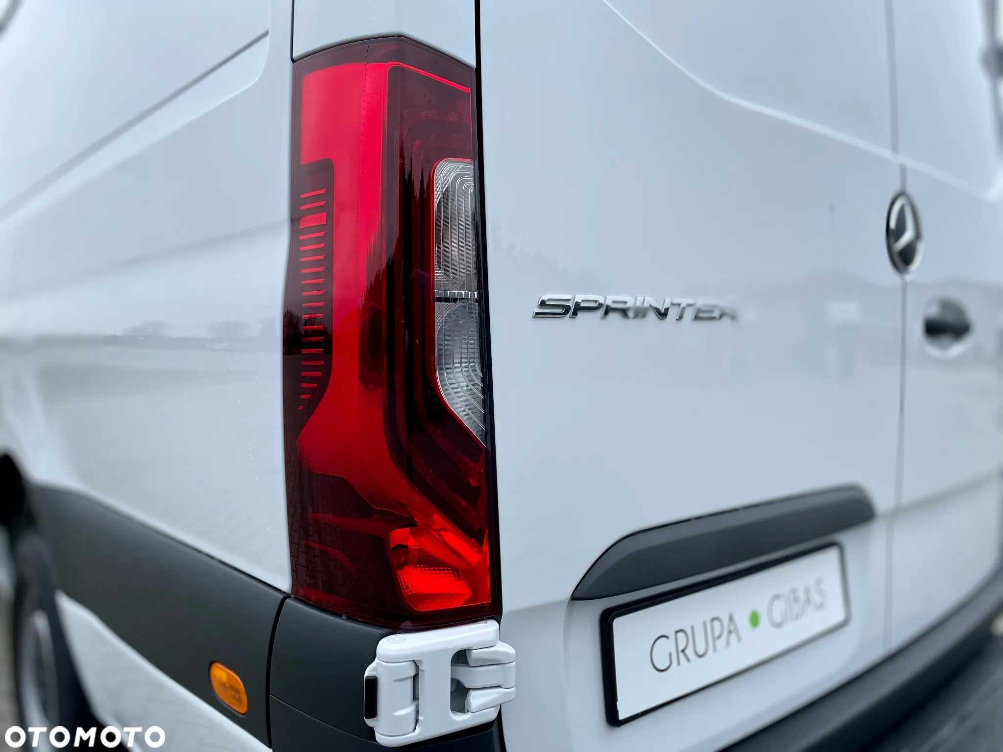 Mercedes-Benz Sprinter 317 Furgon L4H2 od ręki - 6