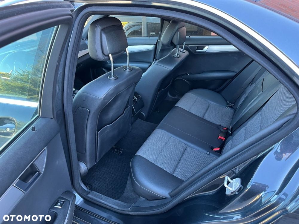 Mercedes-Benz Klasa C - 22