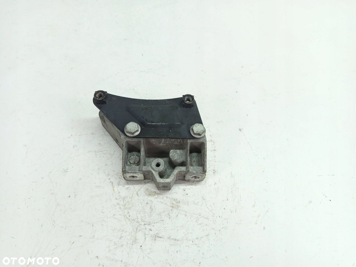 AUDI A3 8P GOLF VI 1.6 8V MPI BSE ŁAPA SKRZYNI BIEGÓW 1K0199111E - 1