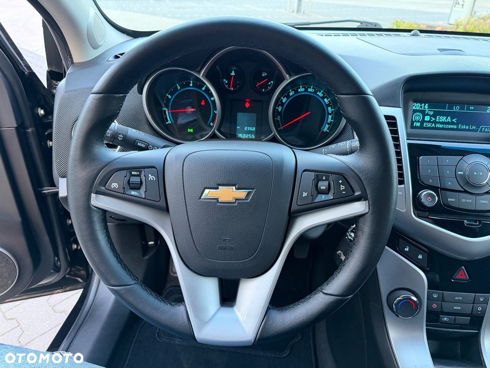 Chevrolet Cruze 1.8 LS+ - 13