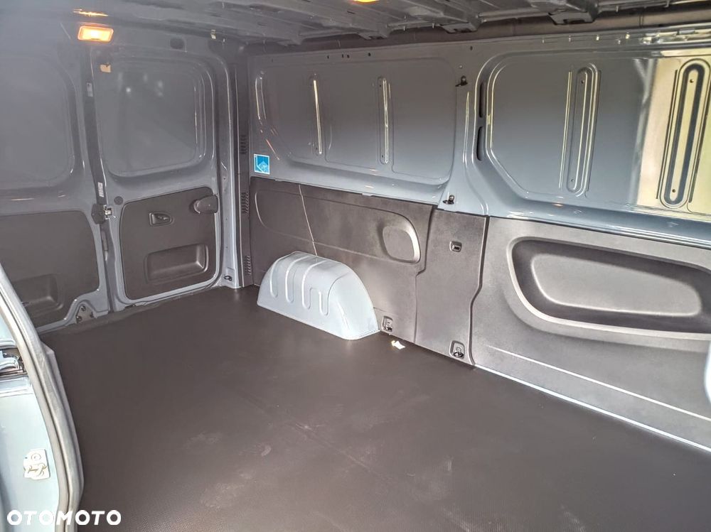 Renault TRAFIC - 9