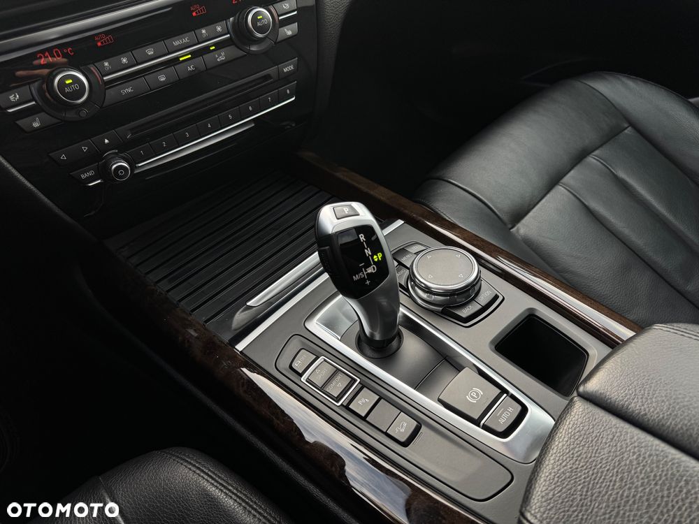 BMW X5 xDrive35i Sport-Aut - 23