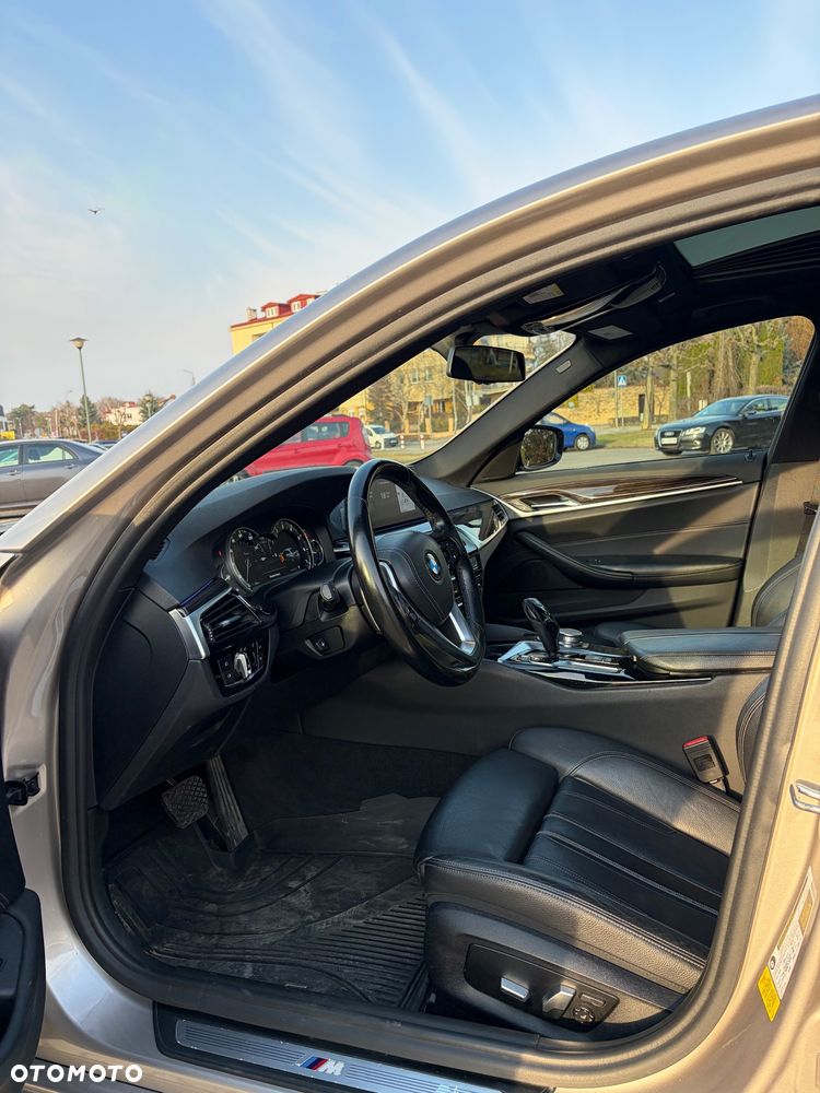 BMW Seria 5 530i M Sport sport - 8
