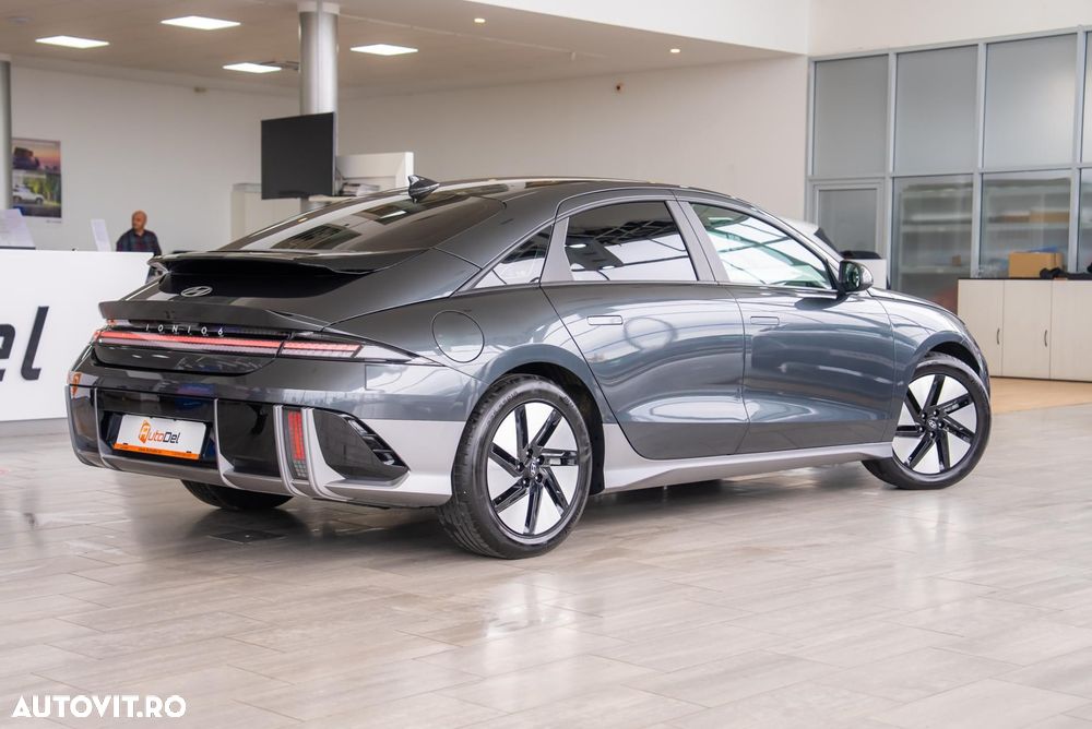 Hyundai IONIQ - 11