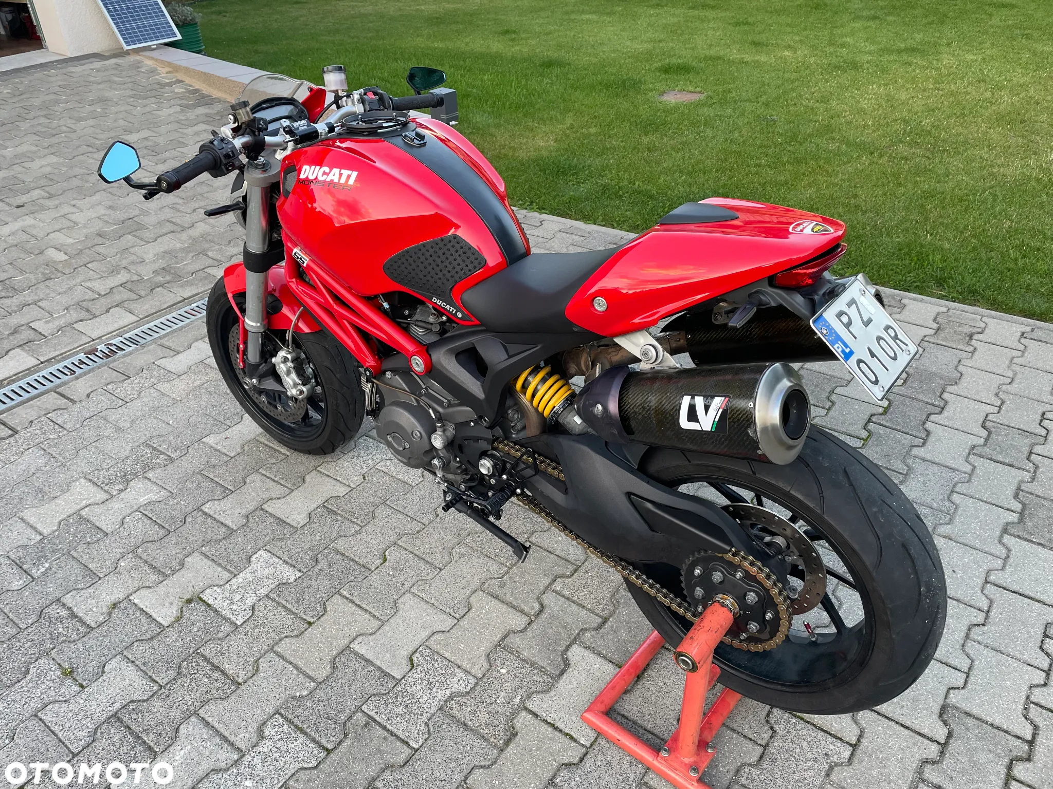 Ducati Monster - 4