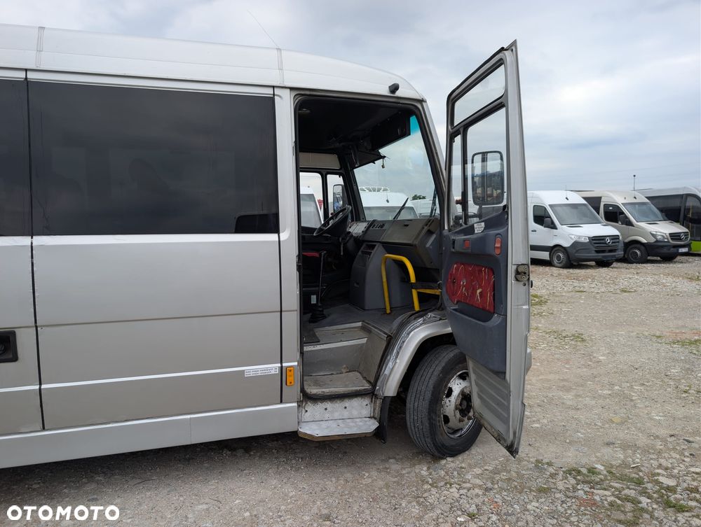 Mercedes-Benz Vario 814 - 13