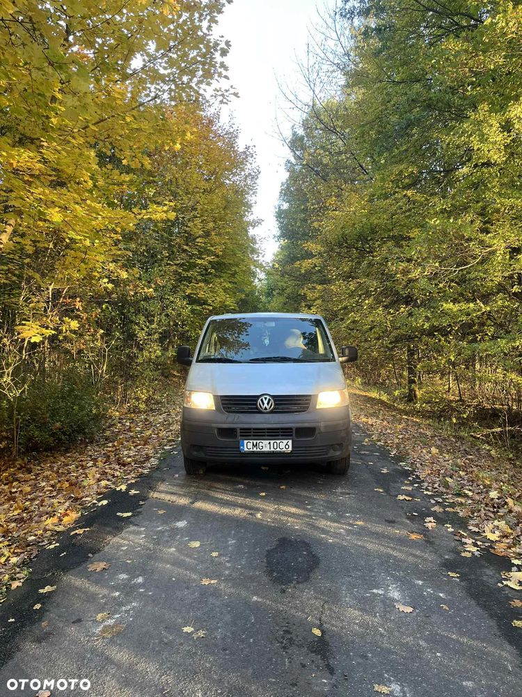 Volkswagen Transporter - 1