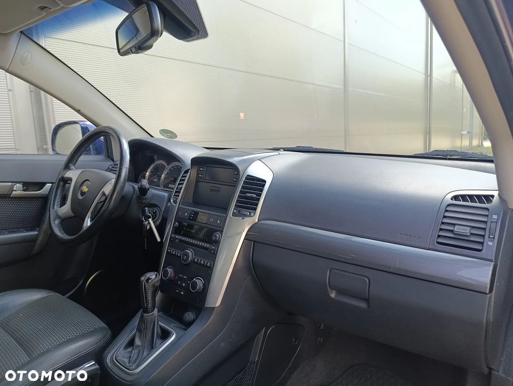 Chevrolet Captiva 2.4 4WD 7 Sitzer LT - 16