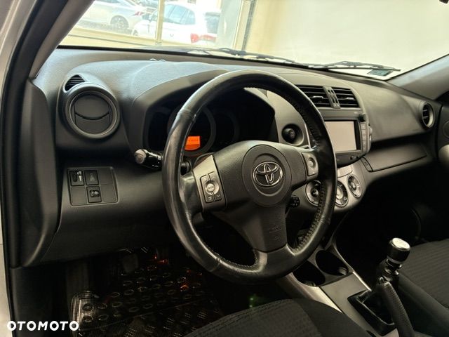 Toyota RAV4 2.2 D-4D 4x4 Executive - 10