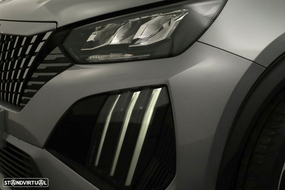 Peugeot 2008 1.2 PureTech Allure EAT8 - 6