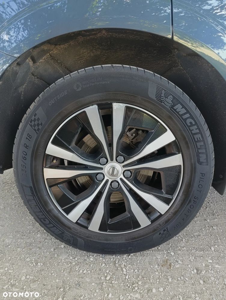 Volvo XC 60 B4 B Geartronic Momentum Pro - 32