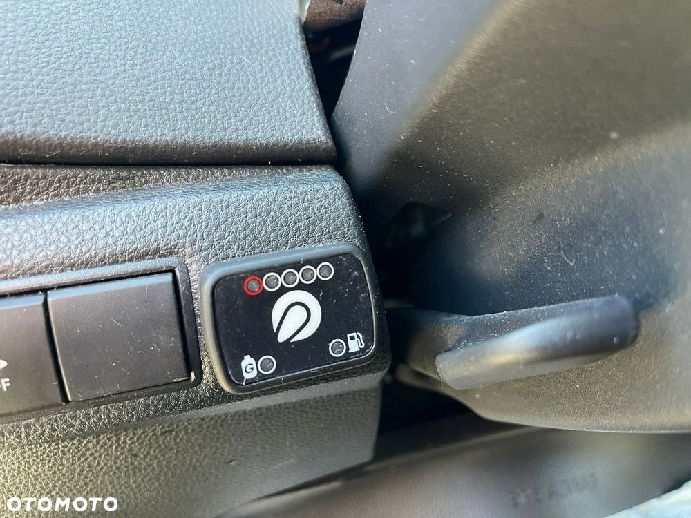 Toyota Corolla 1.8 Hybrid Active - 10