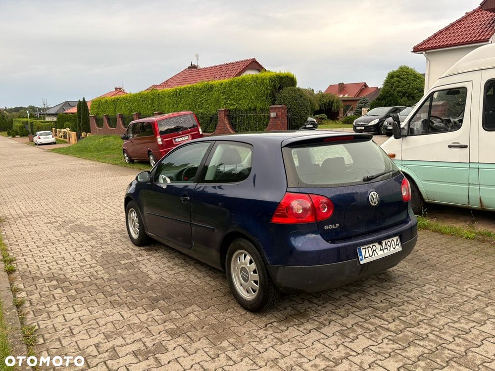 Volkswagen Golf - 10