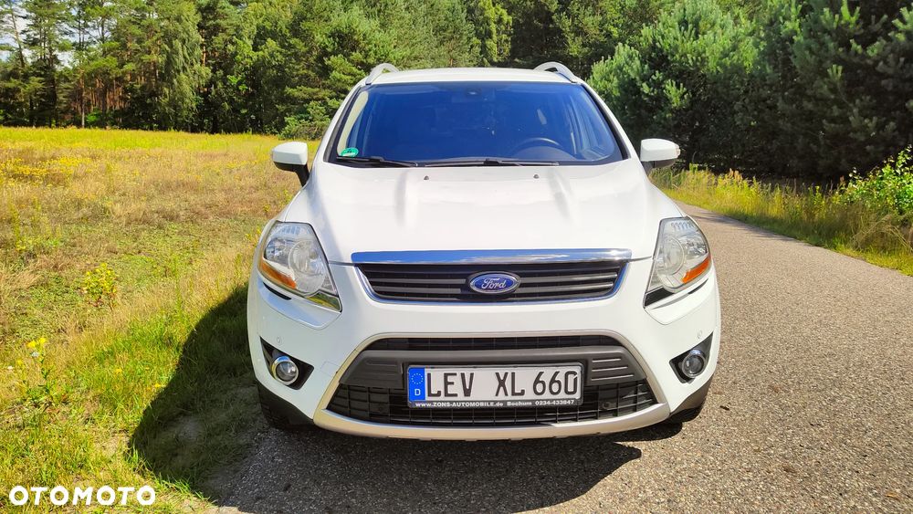 Ford Kuga 2.0 TDCi 2x4 Titanium - 38
