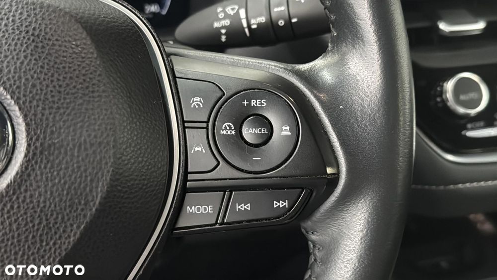 Toyota Corolla 2.0 Hybrid Style - 24