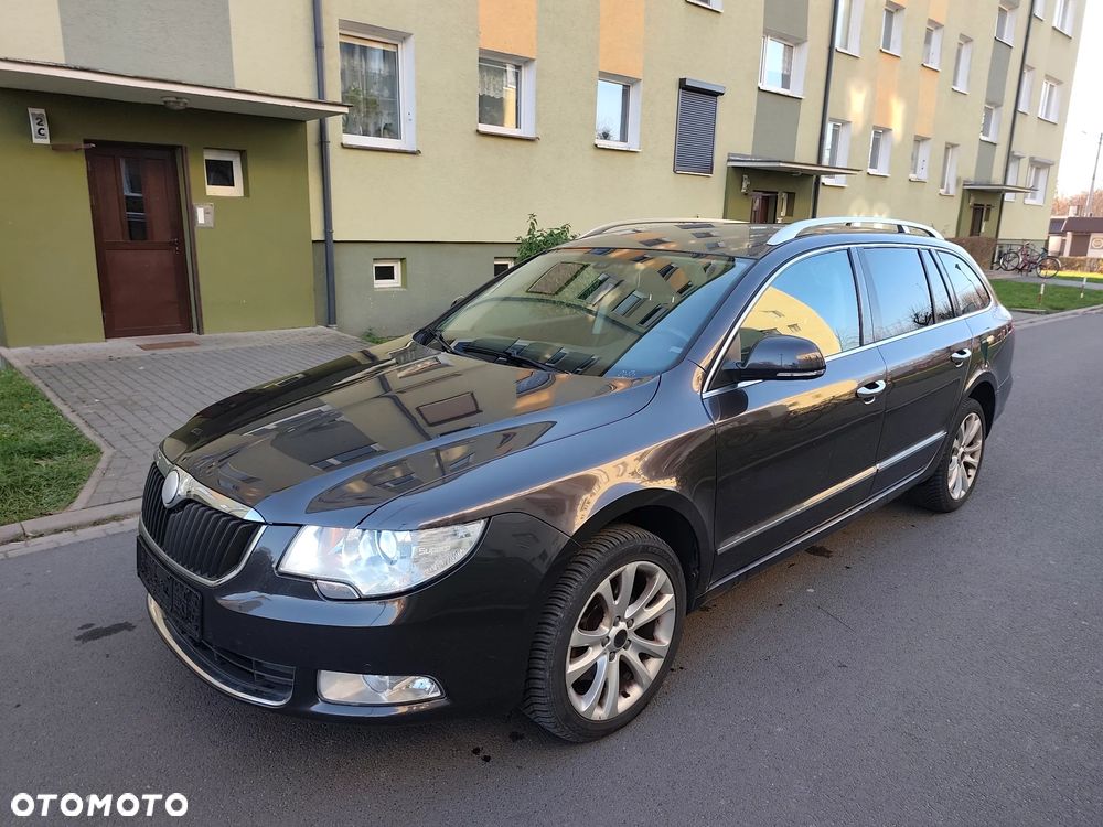 Skoda Superb 2.0 TDI DPF Exclusive - 4