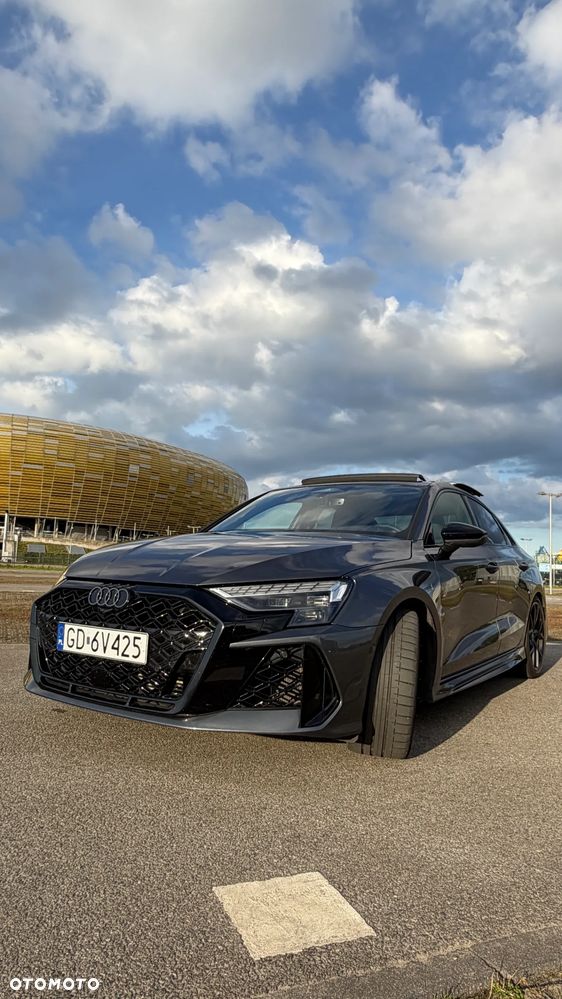 Audi RS3 Limousine - 3