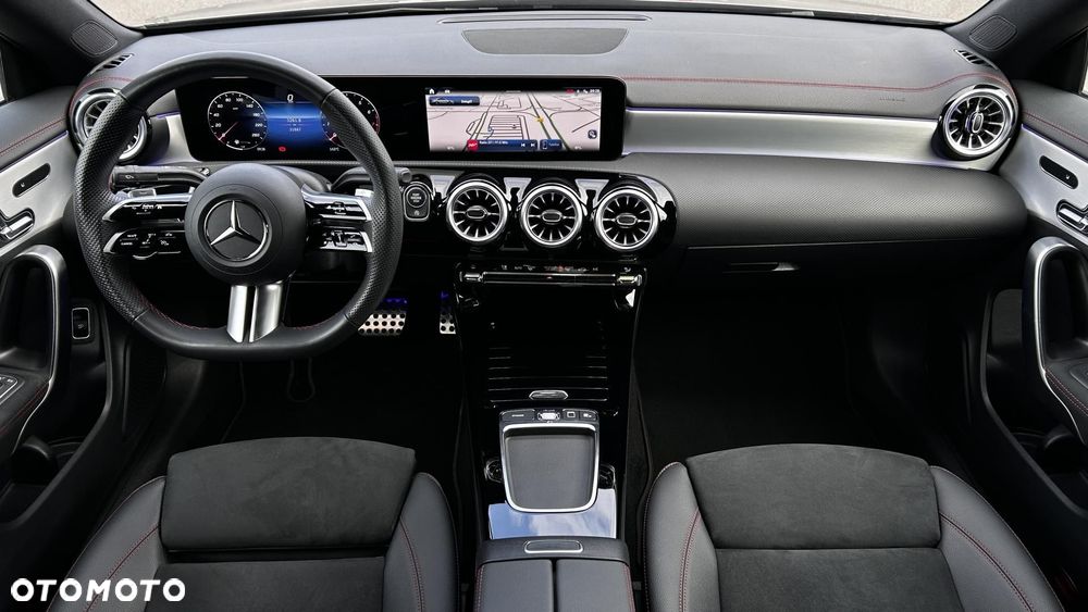 Mercedes-Benz CLA - 21