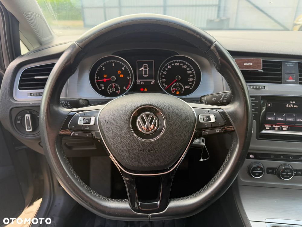 Volkswagen Golf - 13