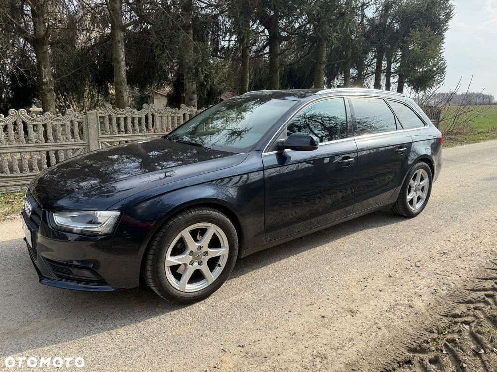 Audi A4 Avant 2.0 TDI DPF Ambiente - 2
