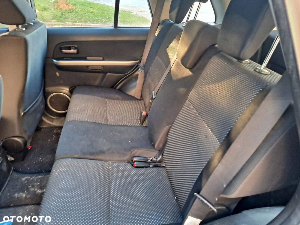 Suzuki Grand Vitara 2.7 V6 - 20