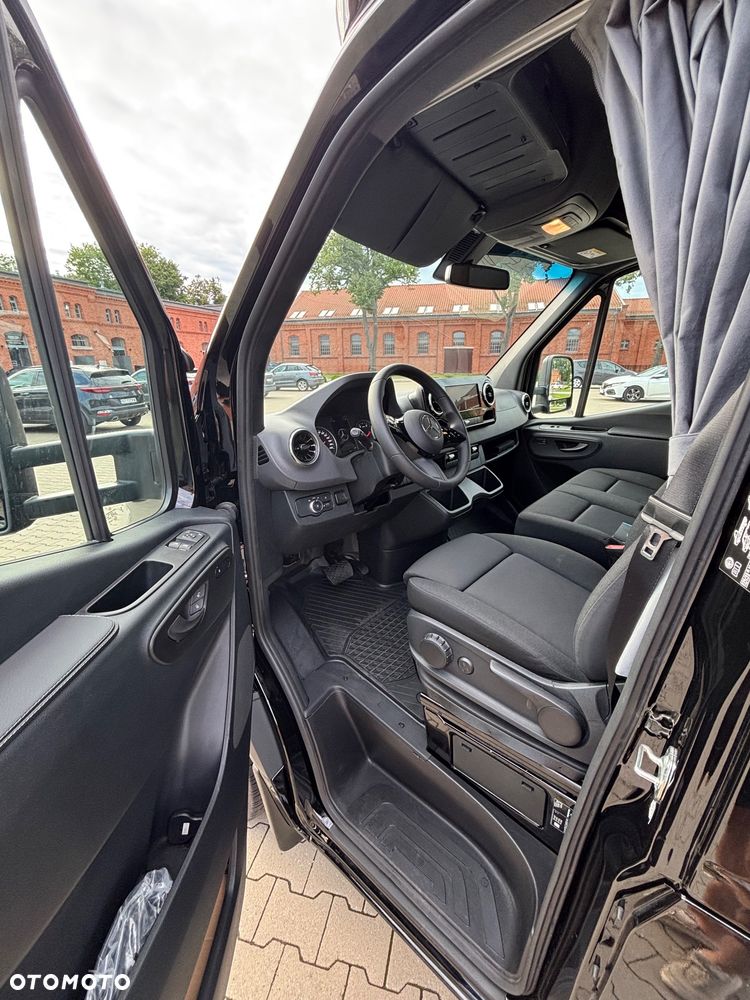 Mercedes-Benz Sprinter - 11