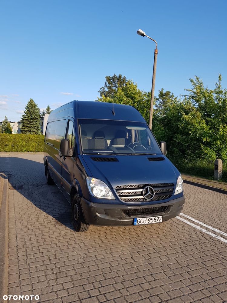 Mercedes-Benz Sprinter - 1