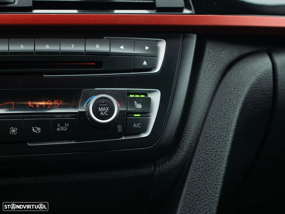 BMW 318 d Sport Line - 9