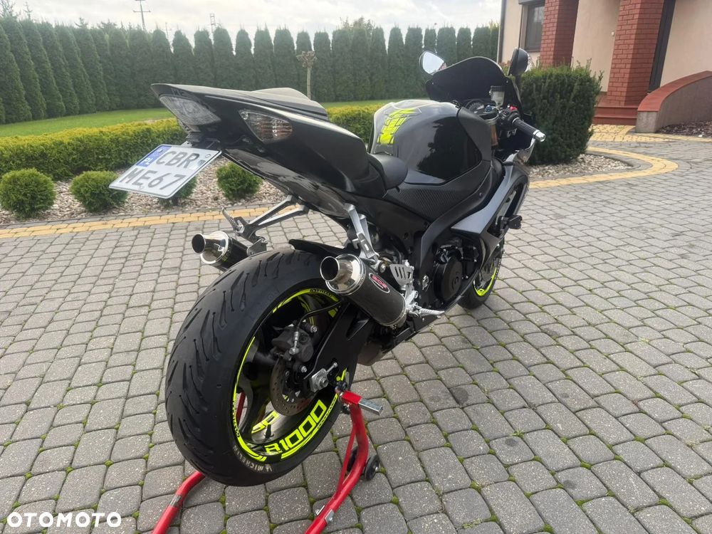 Suzuki GSX-R - 6