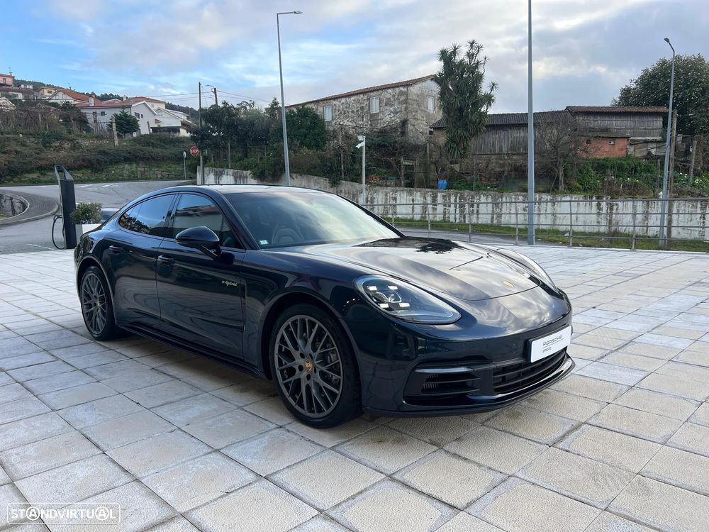 Porsche Panamera 4 E-Hybrid - 11