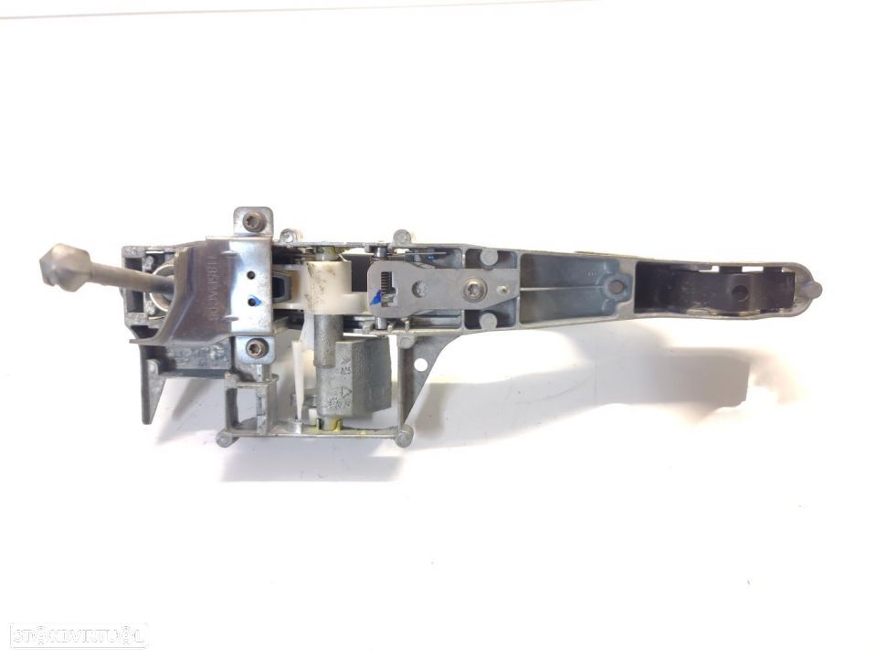 Moleta porta frente direita puxador Peugeot 208 2016 - 2