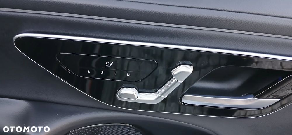 Mercedes-Benz Klasa E 300de 4Matic 9G-TRONIC Edition AVANTGARDE - 15