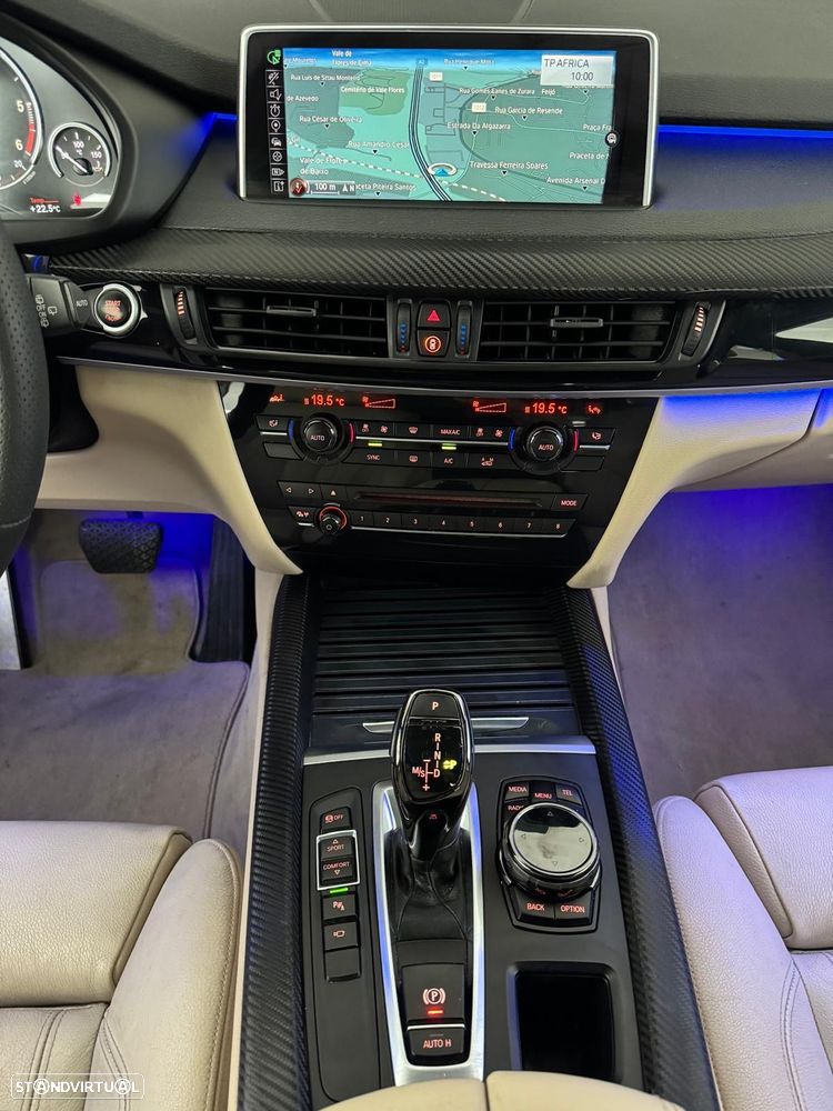 BMW X5 25 d sDrive Comfort 7L - 12