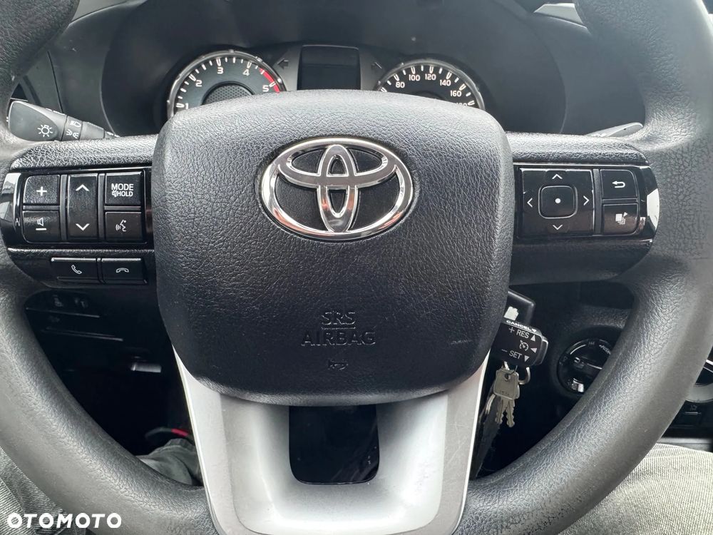 Toyota Hilux 2.4 D-4D Extra Cab DLX 4x4 - 12