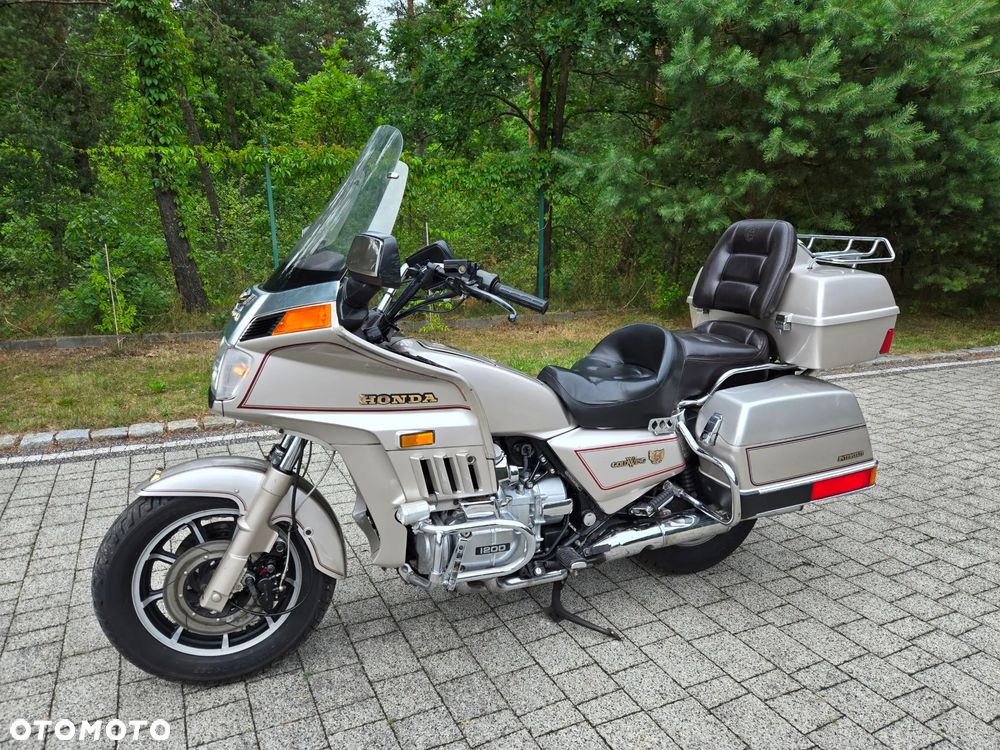 Honda GL - 12