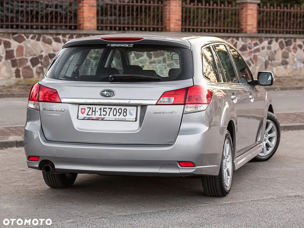 Subaru Legacy - 13