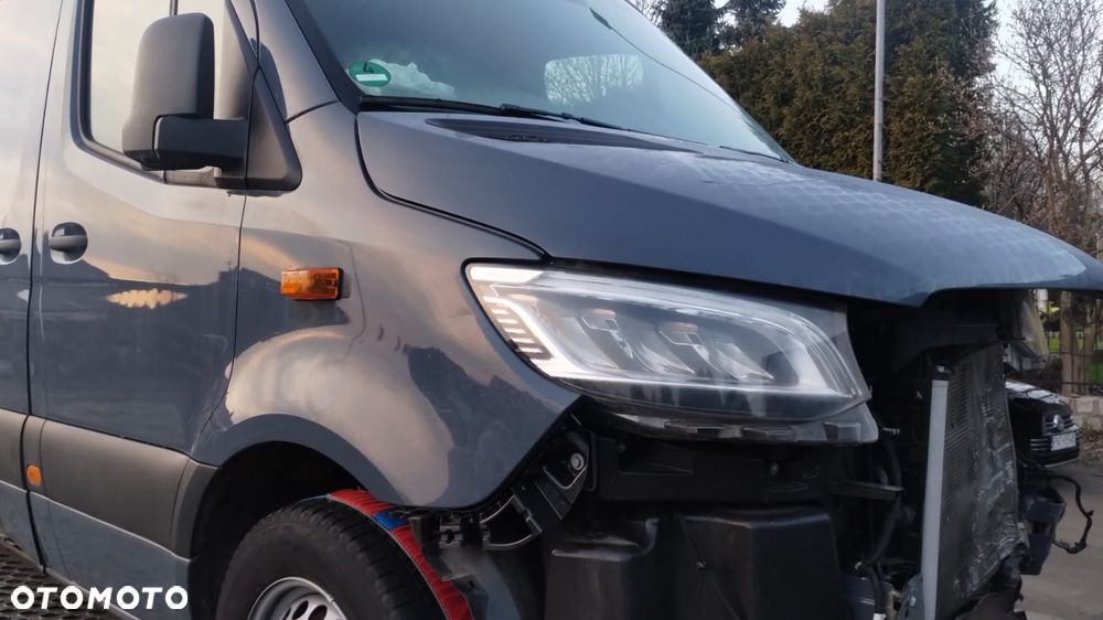 Mercedes-Benz Sprinter - 14