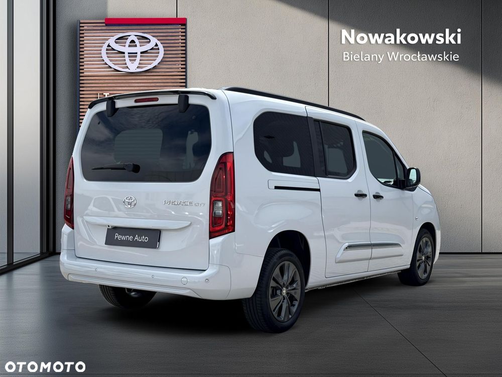 Toyota Proace City Verso 1.2 D-4T Family - 2