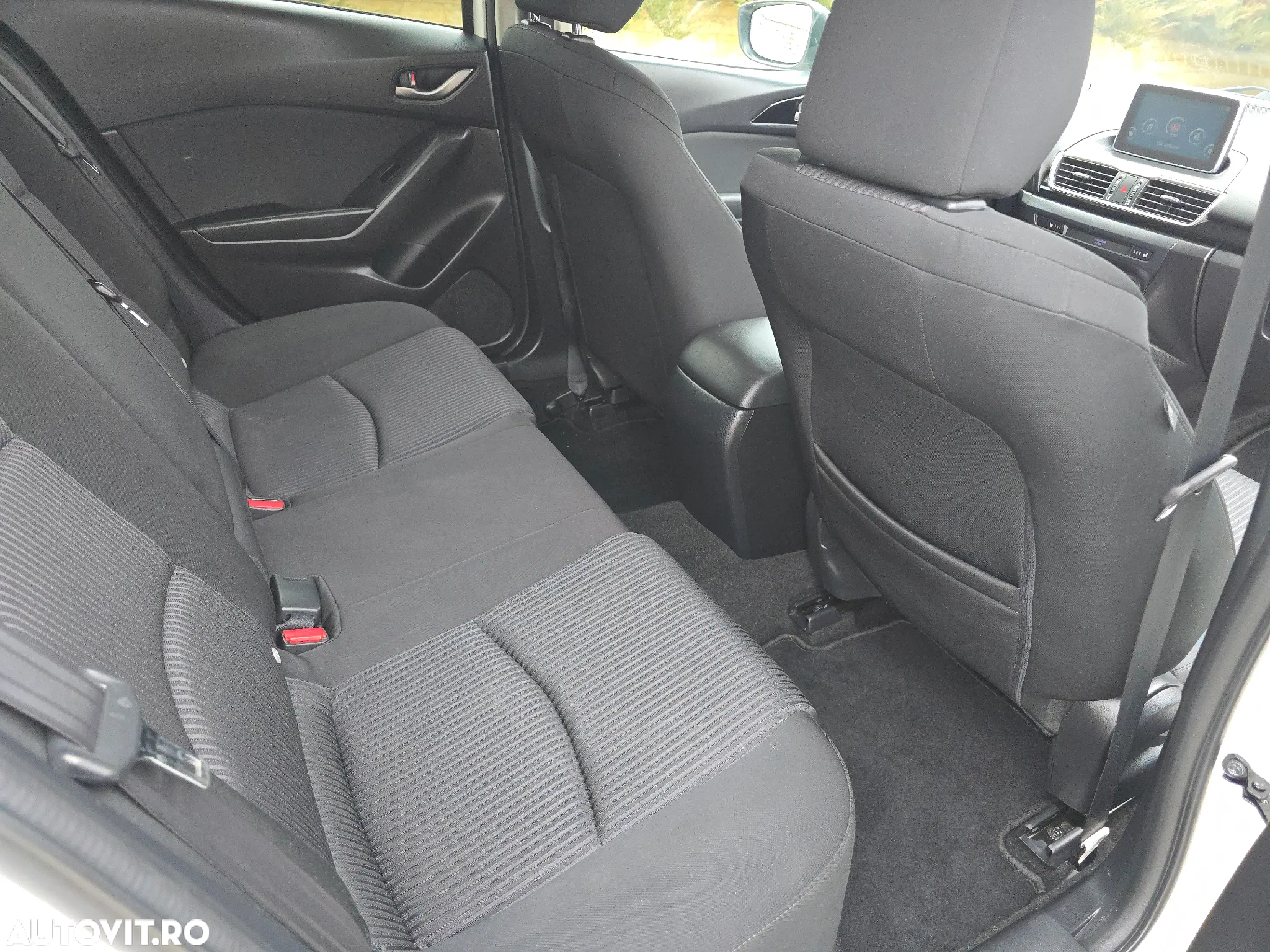 Mazda 3 G120 Attraction - 9