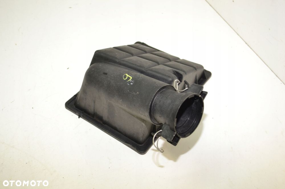 Obudowa filtra powietrza Mercedes-Benz C W202 202 6040940104 - 2