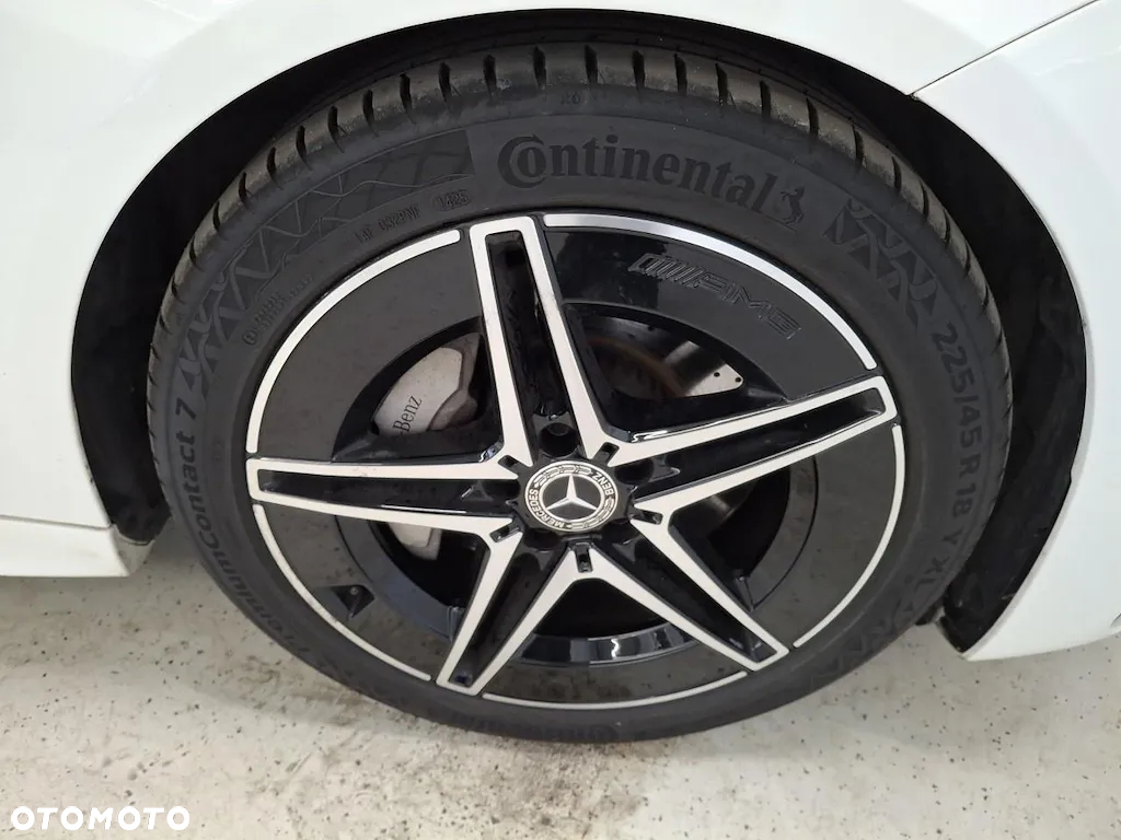 Mercedes-Benz Klasa C 220 d 4Matic T 9G-TRONIC AMG Line Advanced - 6