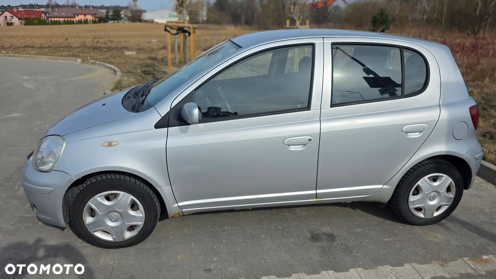 Toyota Yaris 1.3 VVT-i Sol - 3