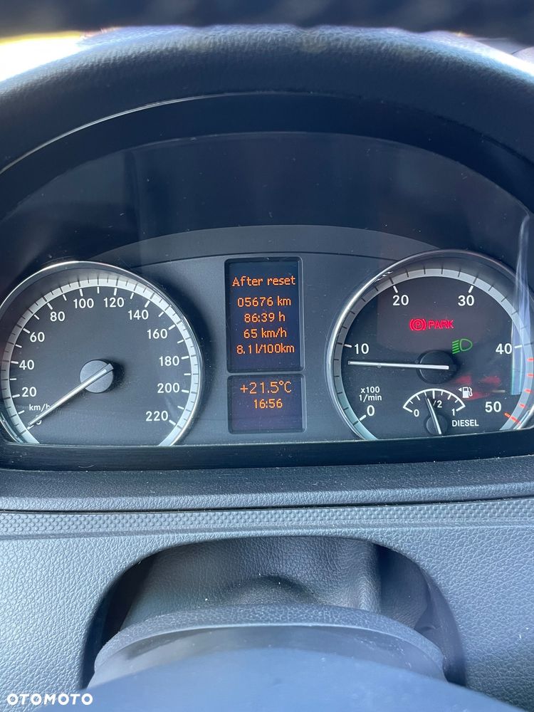 Mercedes-Benz Vito - 9
