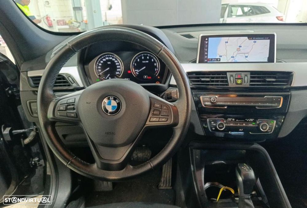 BMW X1 25 e xDrive - 8