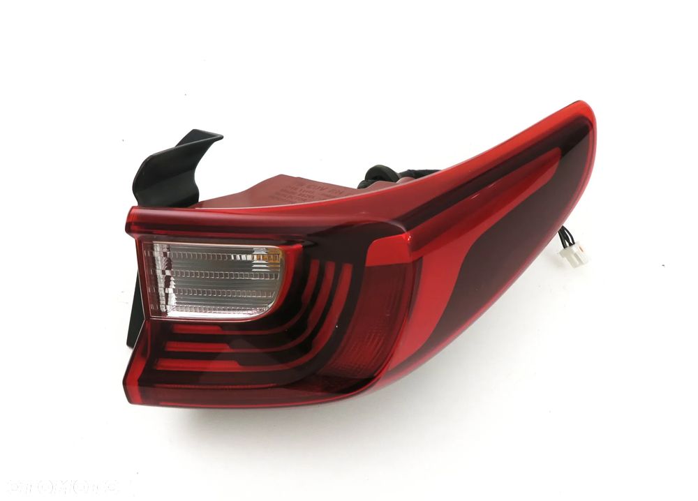 KIA STONIC YB 2017 - Lampa tyl z LED prawa R ORYGINAŁ OE - 1